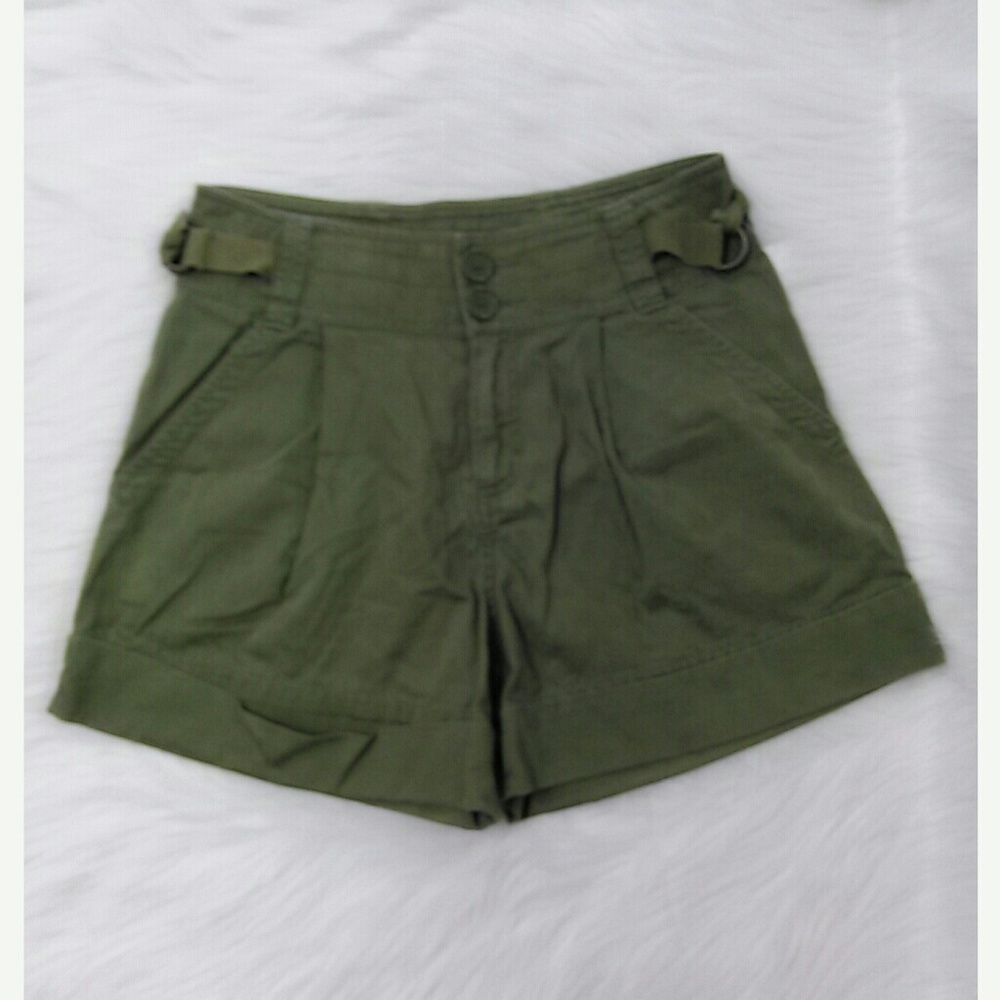 Marc by Marc Jacobs Green Floral Background Shorts Sz 2